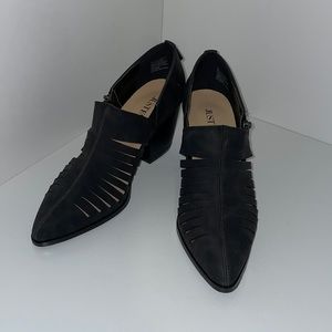 NWOT JustFab - Lee Cutout Heeled Bootie